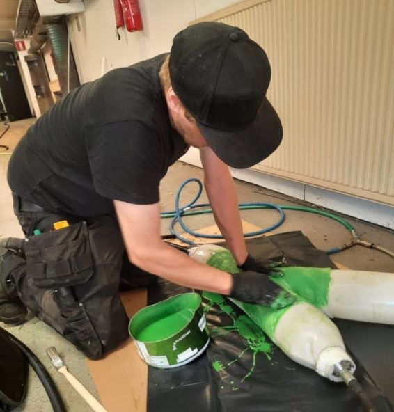 Connection Collar_applying epoxy